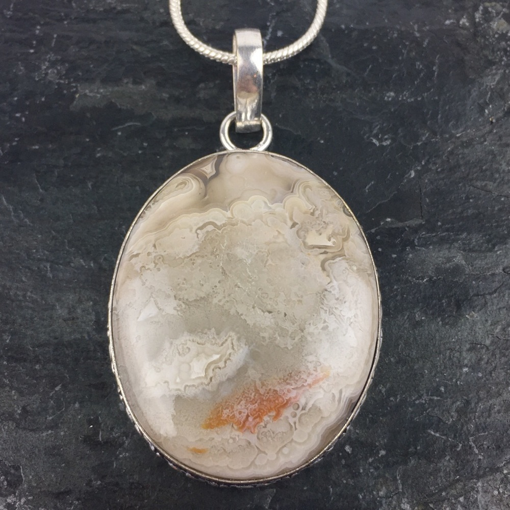 New Crazy Lace Agate Stone Silver Pendant Necklace